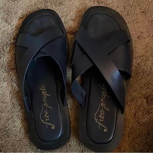 Free People Slides size 8